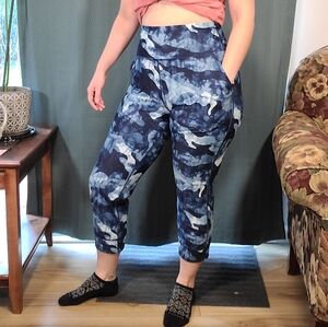 Old Navy Cropped Powersoft Jogger